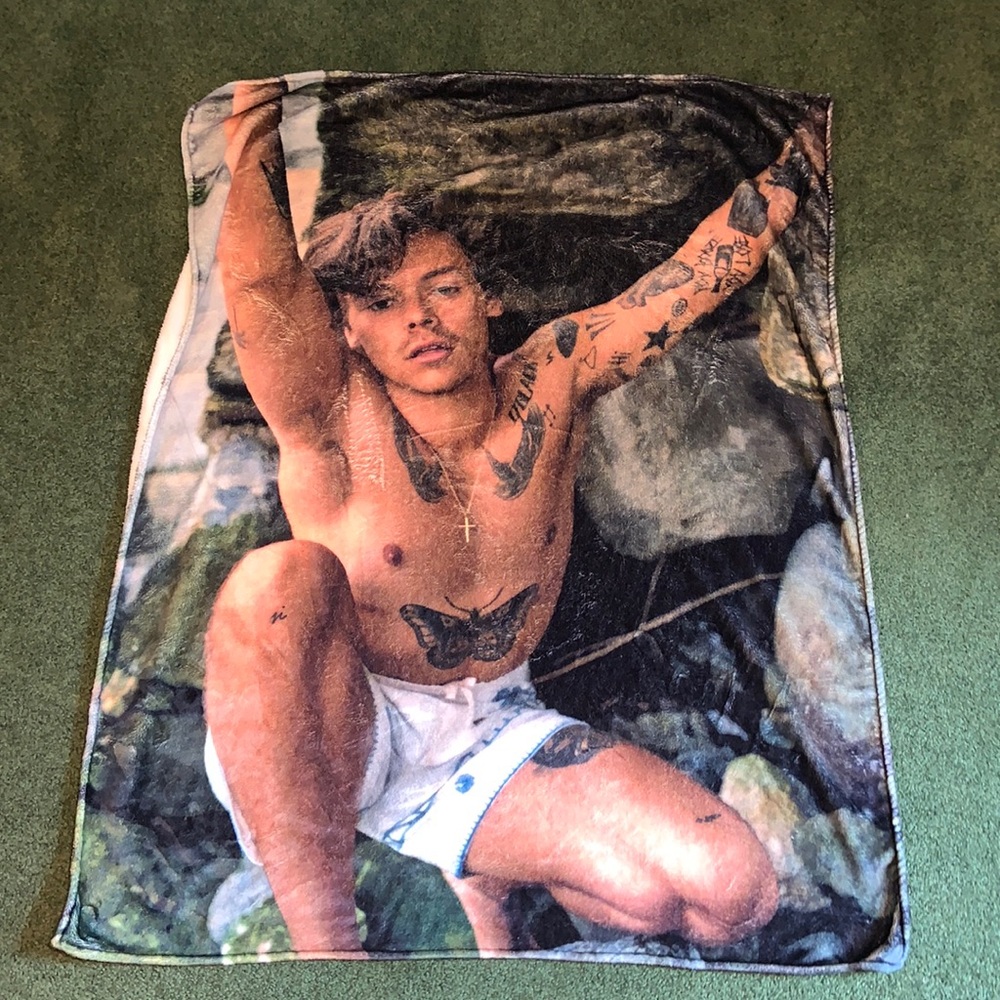 Harry Styles Fuzzy throw blanket decor